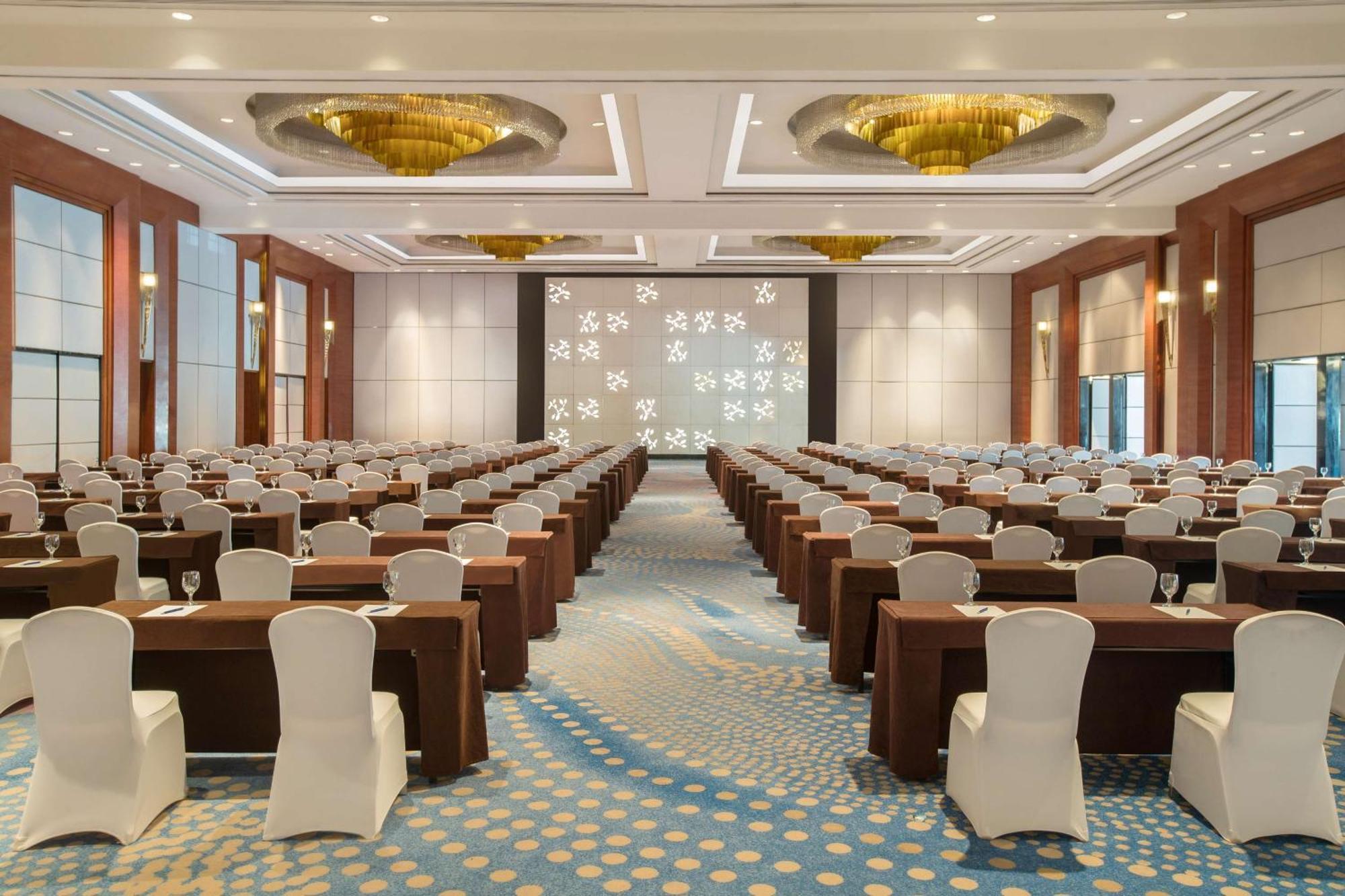 Radisson Blu Cebu Ξενοδοχείο Εξωτερικό φωτογραφία The Grand Ballroom