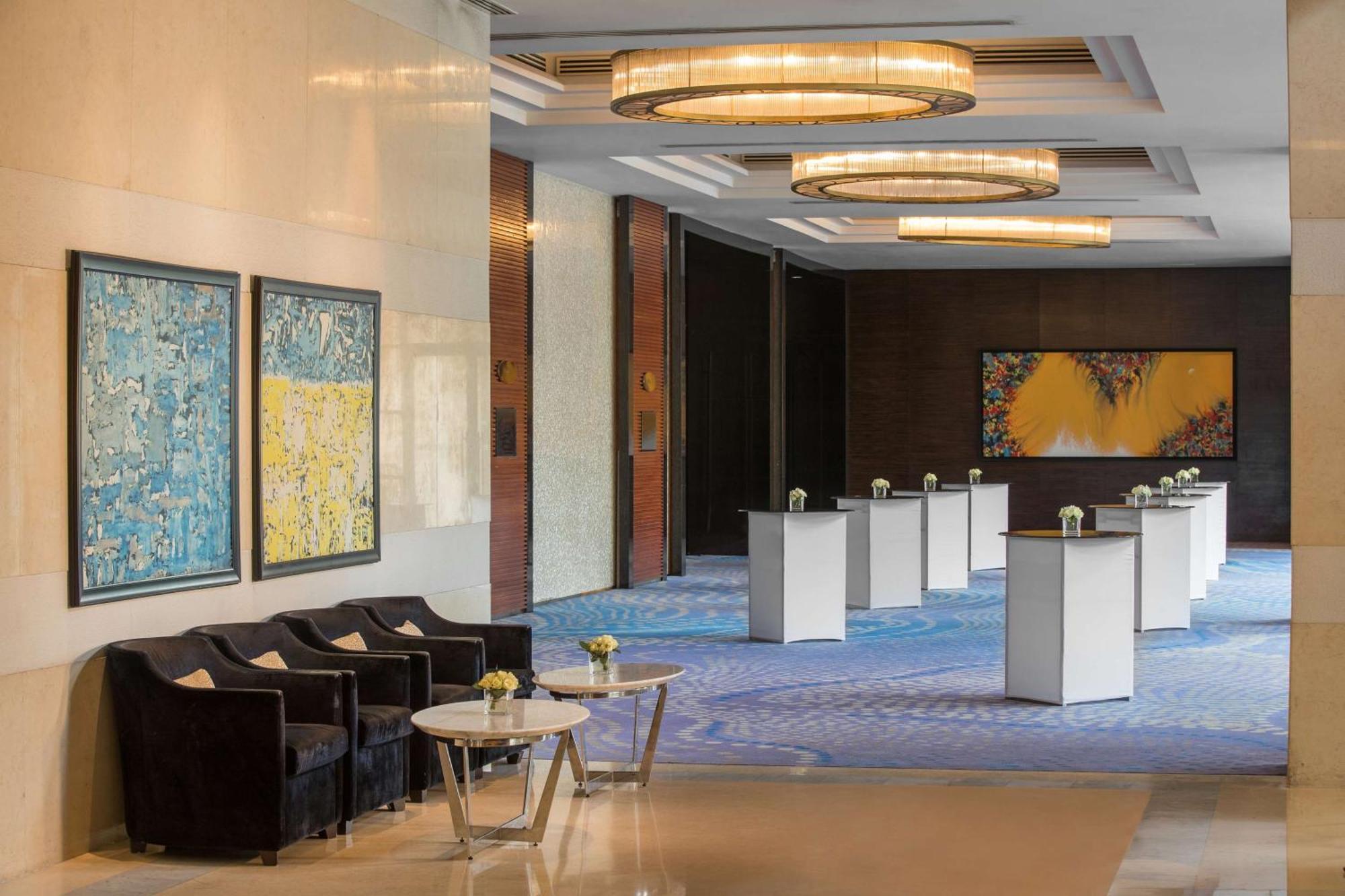 Radisson Blu Cebu Ξενοδοχείο Εξωτερικό φωτογραφία The Westin Mumbai International
