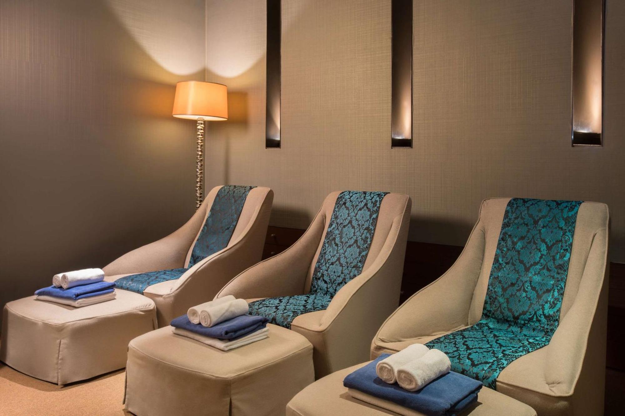 Radisson Blu Cebu Ξενοδοχείο Εξωτερικό φωτογραφία The spa at the Ritz-Carlton, Dubai