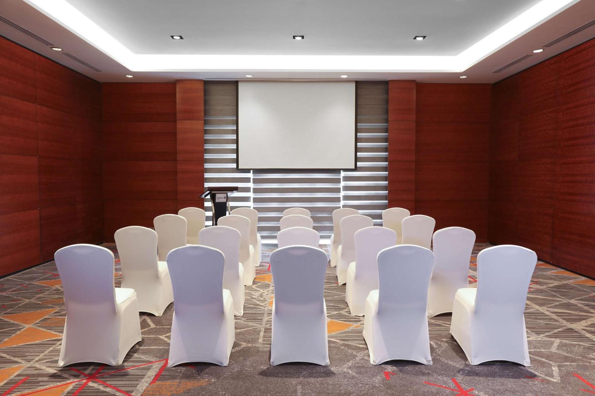 Radisson Blu Cebu Ξενοδοχείο Εξωτερικό φωτογραφία Meeting room