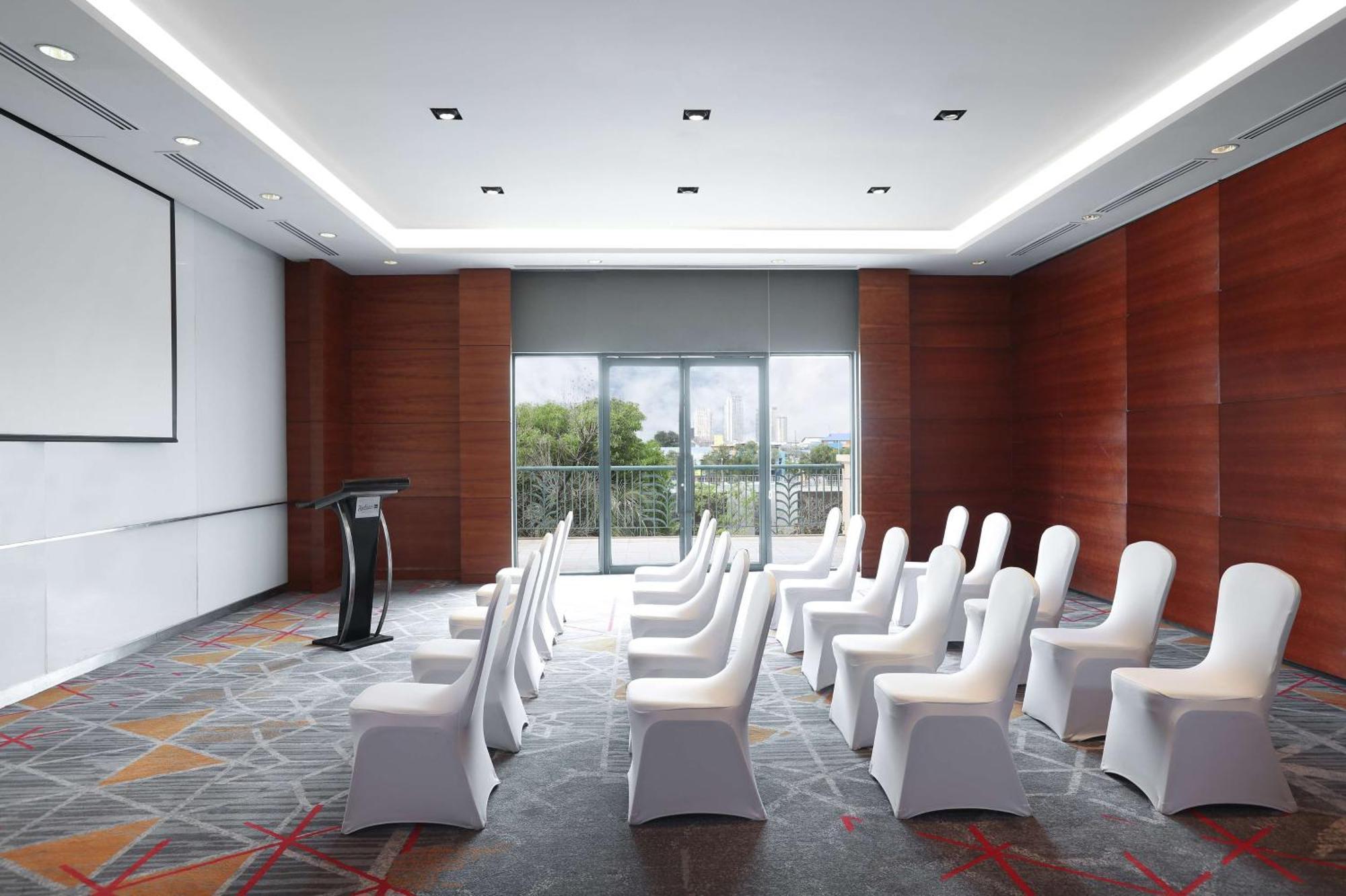 Radisson Blu Cebu Ξενοδοχείο Εξωτερικό φωτογραφία Meeting room