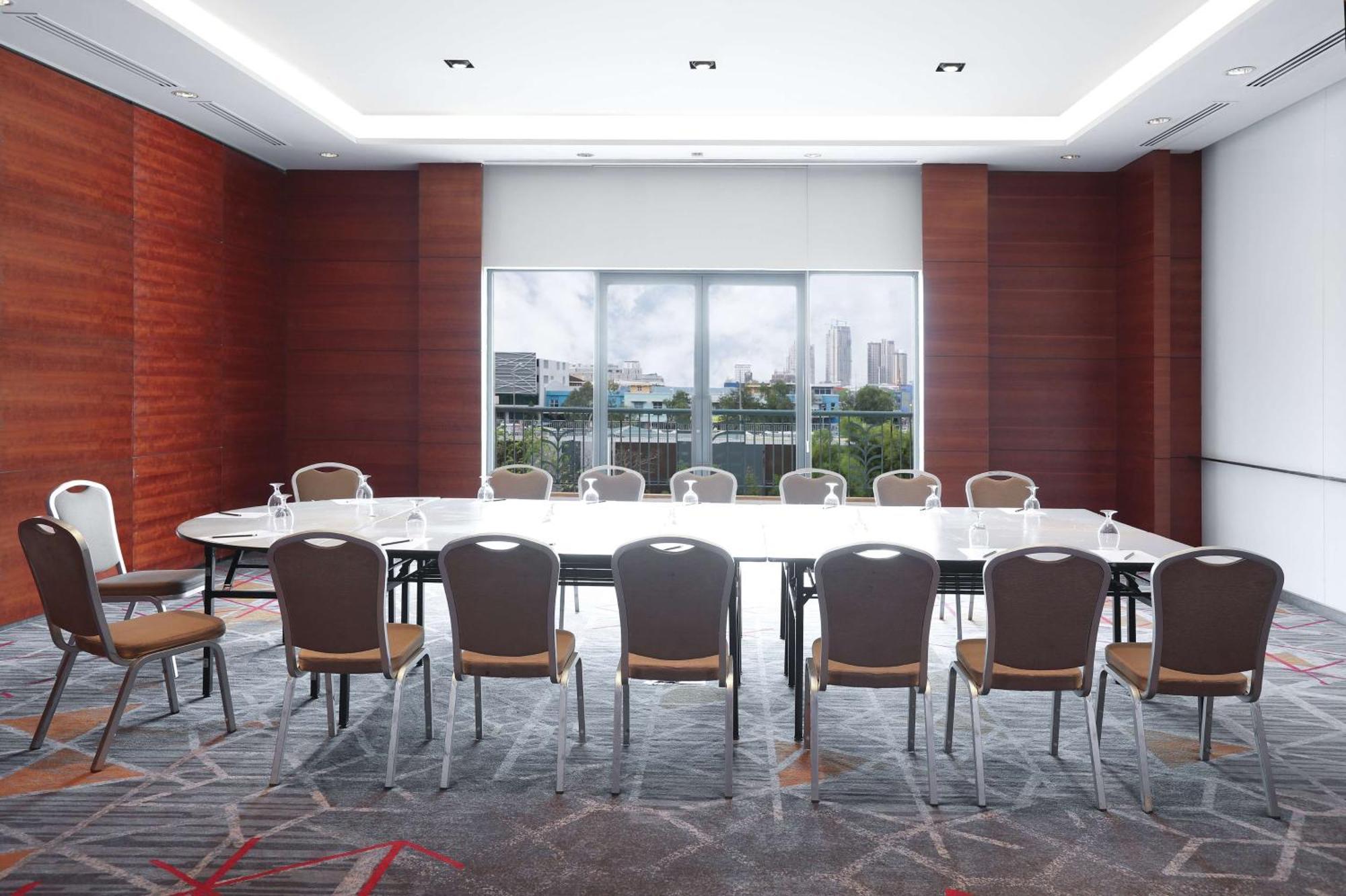 Radisson Blu Cebu Ξενοδοχείο Εξωτερικό φωτογραφία Meeting room