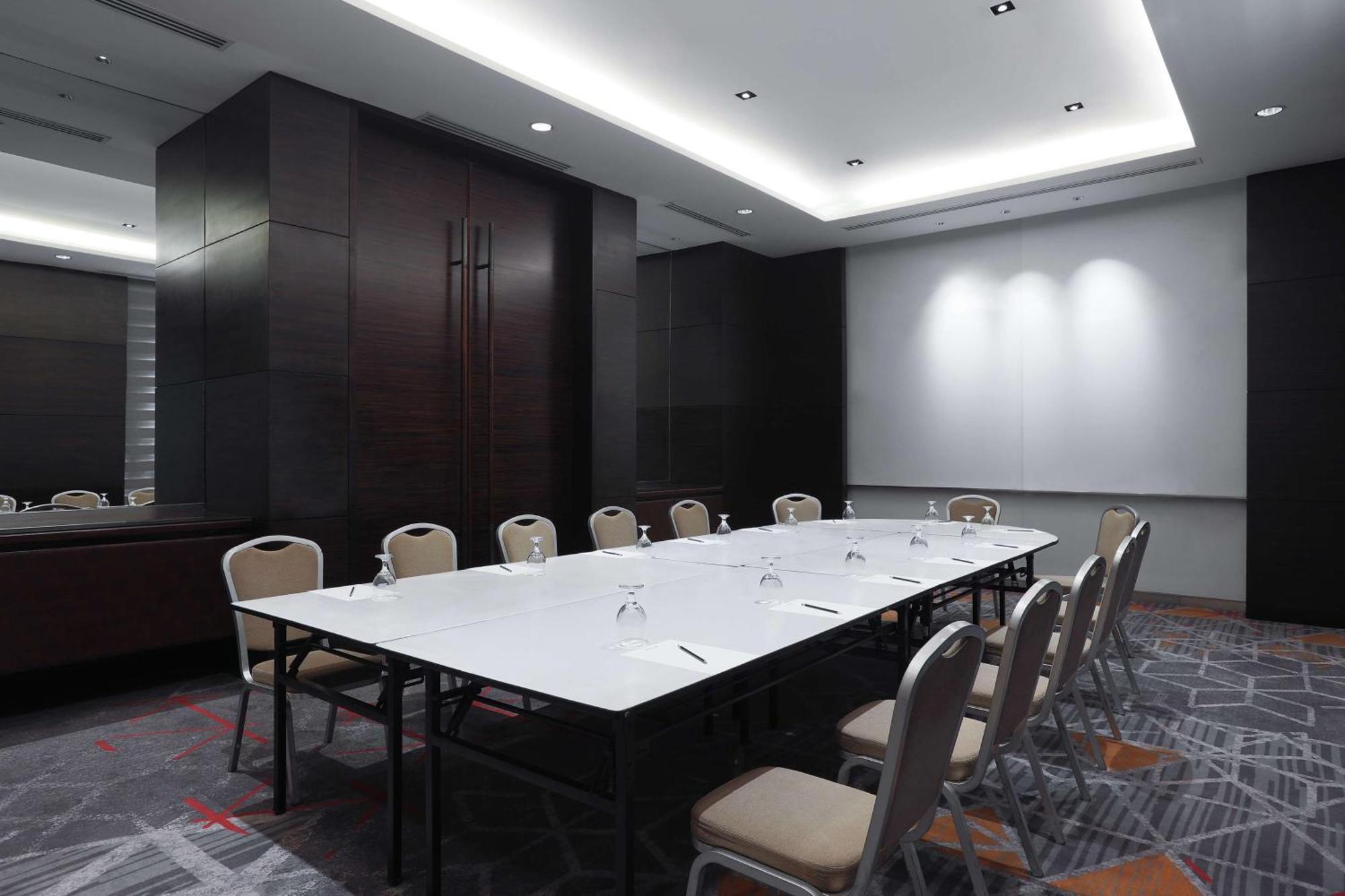Radisson Blu Cebu Ξενοδοχείο Εξωτερικό φωτογραφία Meeting room