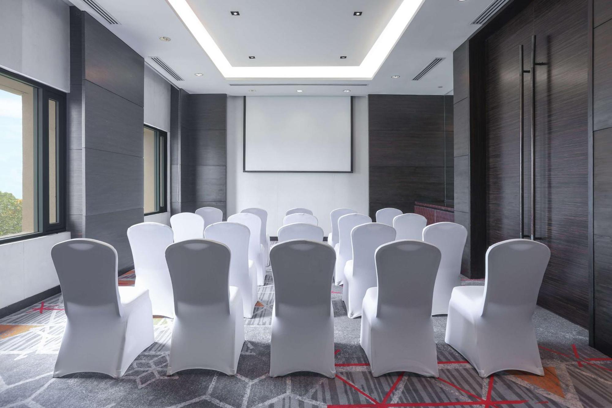 Radisson Blu Cebu Ξενοδοχείο Εξωτερικό φωτογραφία Meeting room