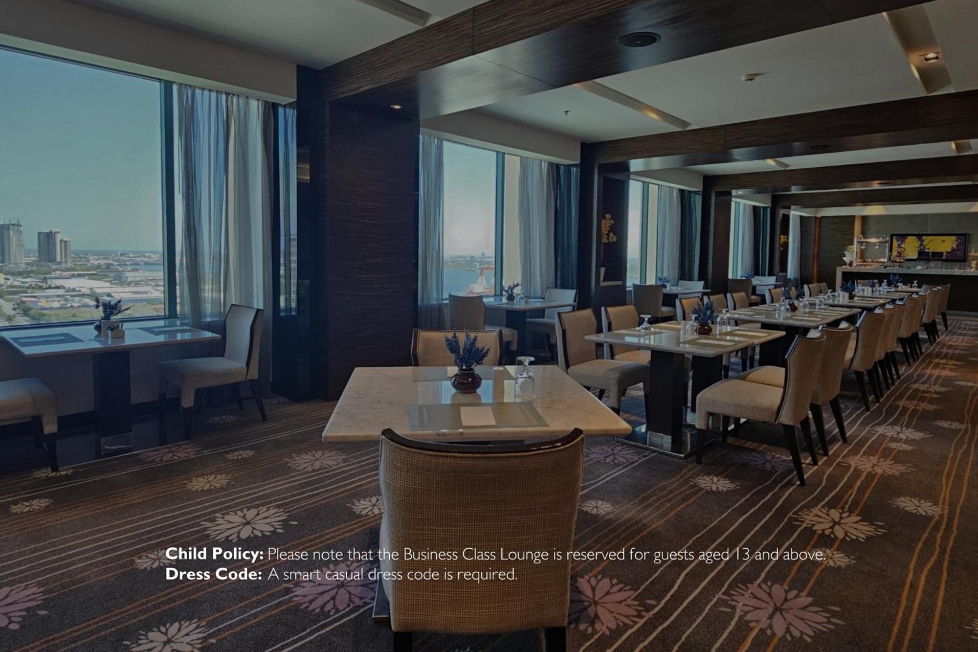 Radisson Blu Cebu Ξενοδοχείο Εξωτερικό φωτογραφία The Business Class Lounge at Haneda Airport